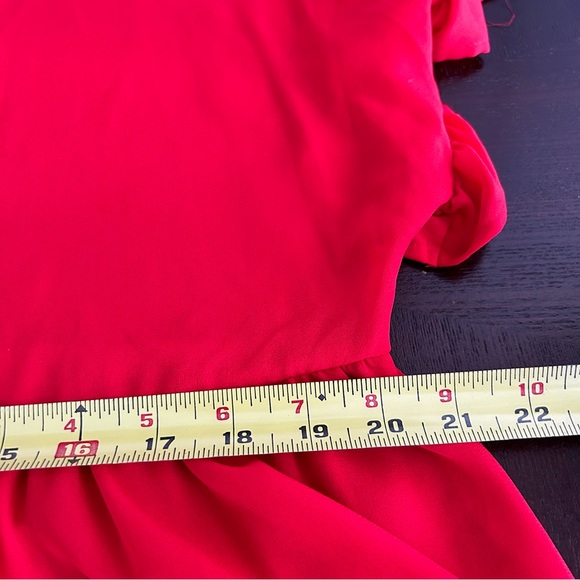 Jun & Ivy Babydoll Red Pullover Top Sz L Swingy Roomy Flutter Valentine Peplum - Picture 8 of 9